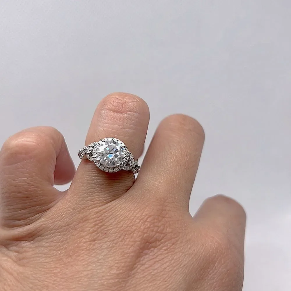 14kt 2.5ct tw round brilliant twist halo engagement ring